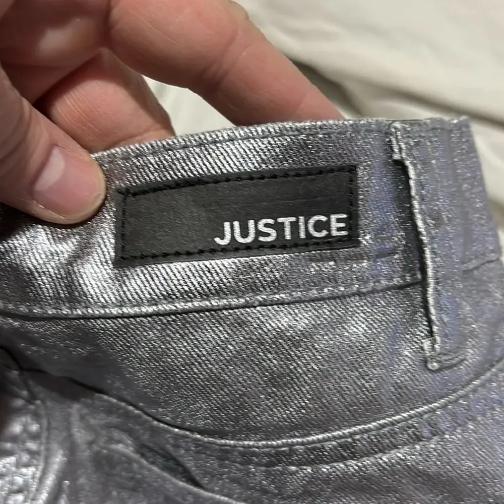 Justice 10 wide